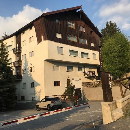 Il Capriolo Villa Oulx Eksteriør billede